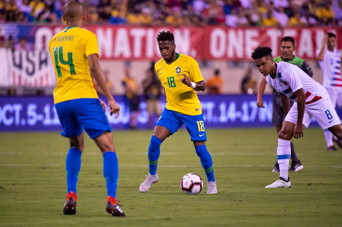 Os melhores jogadores brasileiros de hoje que se mudaram para a Europa